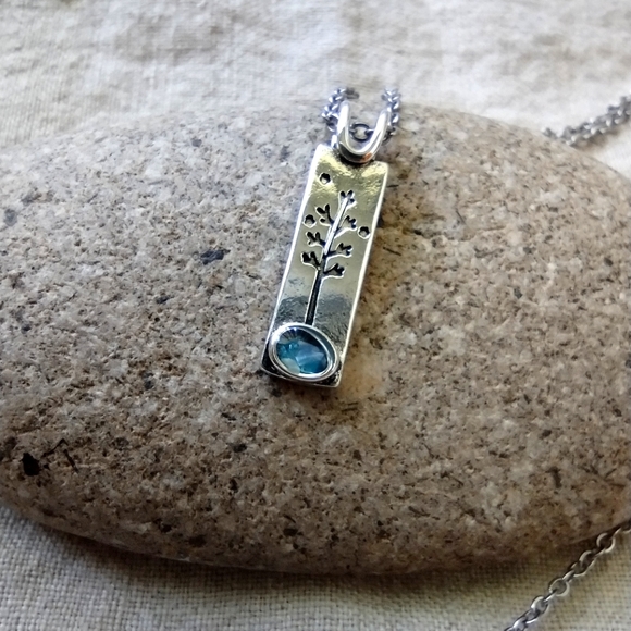 Jewelry - Exquisite Tree Necklace